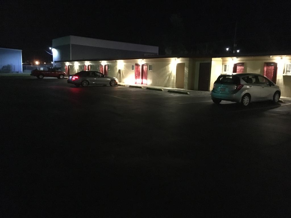 Budget Inn Motel Woodburn Eksteriør billede